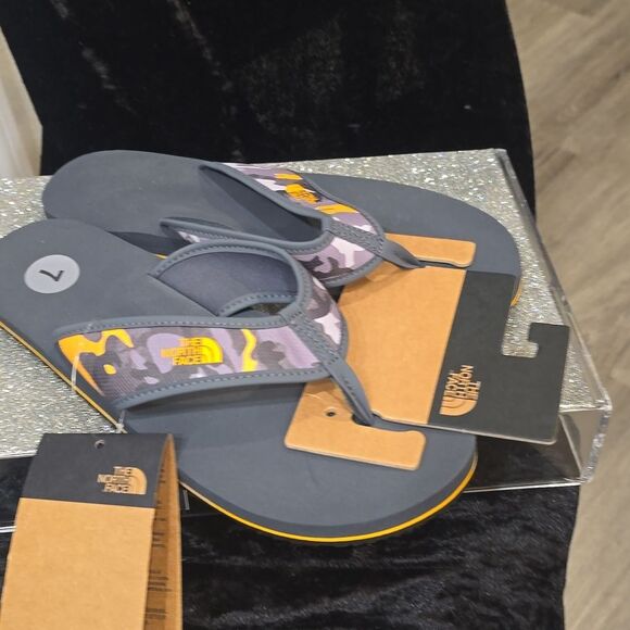 The North Face Base Camp Flip Flop Sandals - Picture 7 of 8